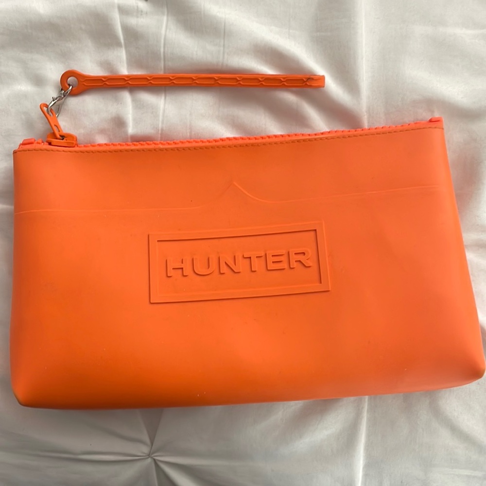 Hunter clutch purse